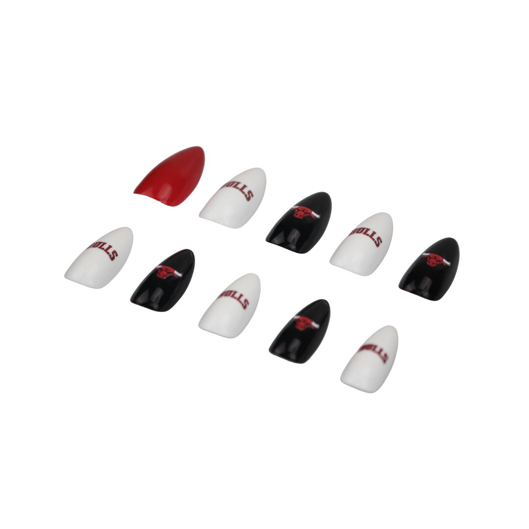 CliqOnU Chicago Bulls Nails